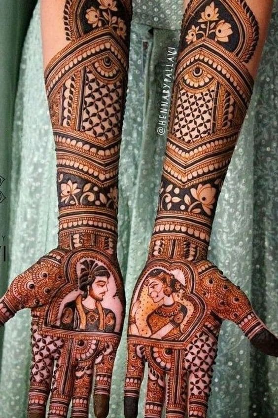 Hyperrealistic henna ideas for bride
