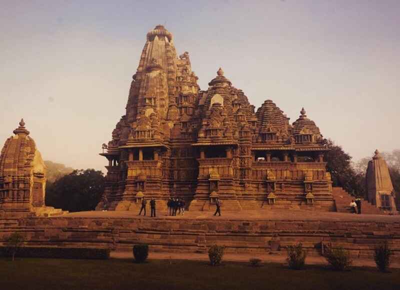 Khajuraho-Group-of-Monuments-in-Madhya-Pradesh-Seven-Wonders-Of-India