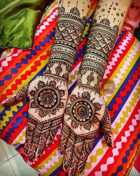 Mandala mehndi for bride