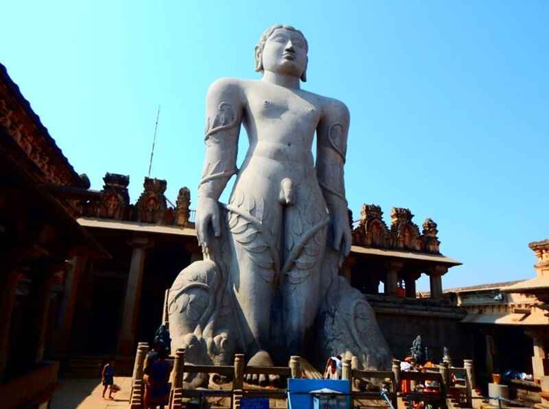 Monolithic-Gommateshwara-Statue-in-Karnataka-Seven-Wonders-Of-India