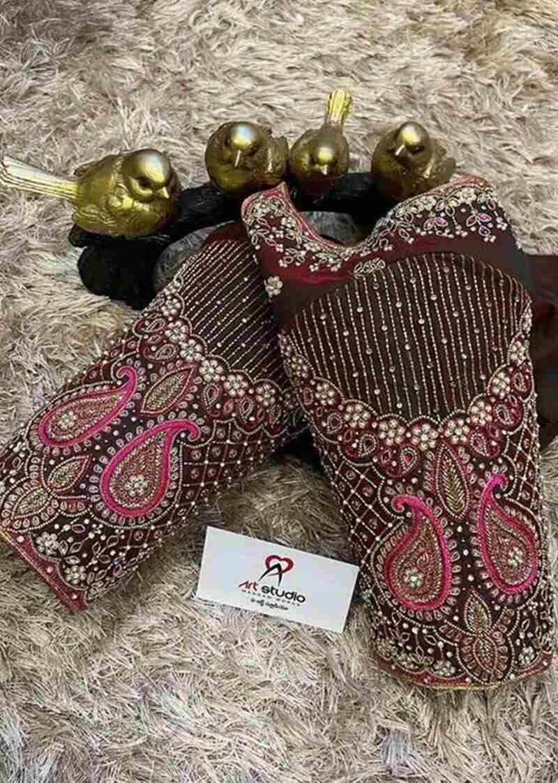 Paisley-motifs-marriage-bridal-maggam-work-blouse-designs