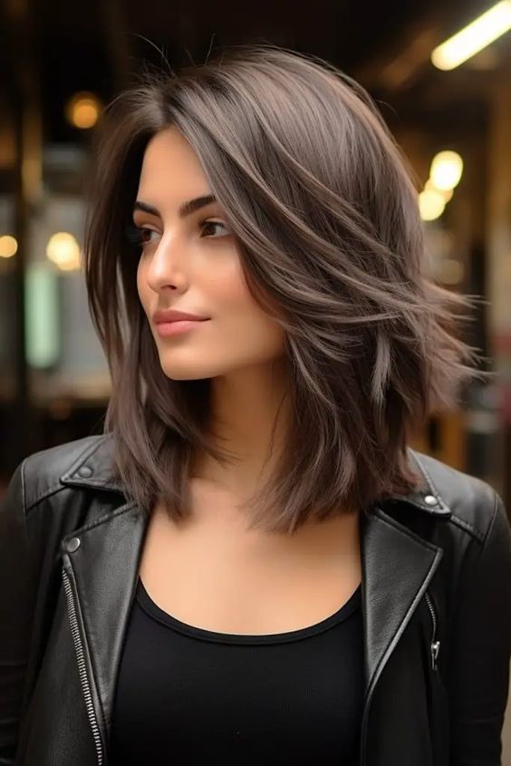 This low-maintenance medium length hair