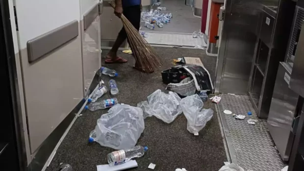 littering on train india