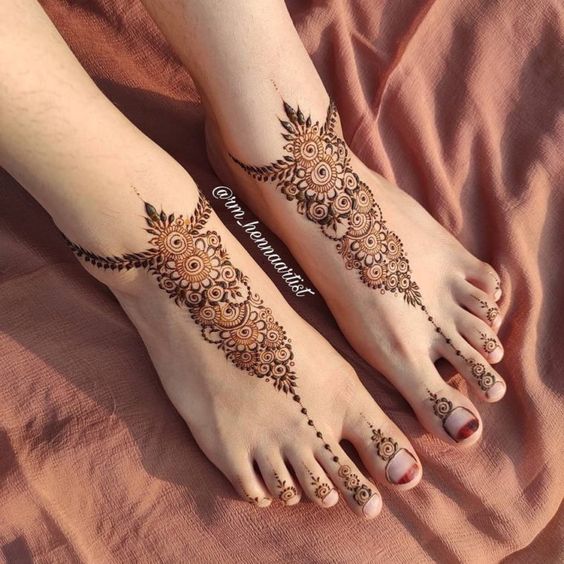 Anklet mehndi design