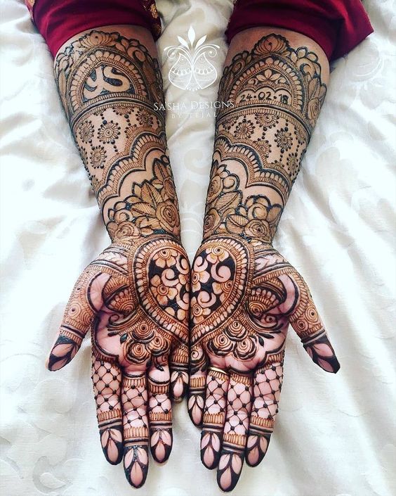 Heart themed mehndi design