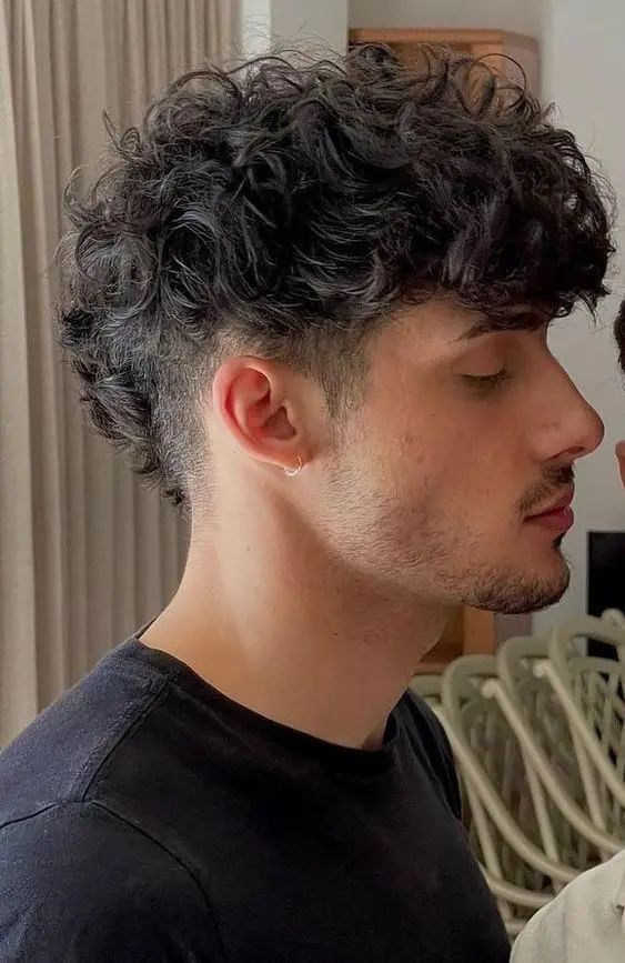 Stylish curly top