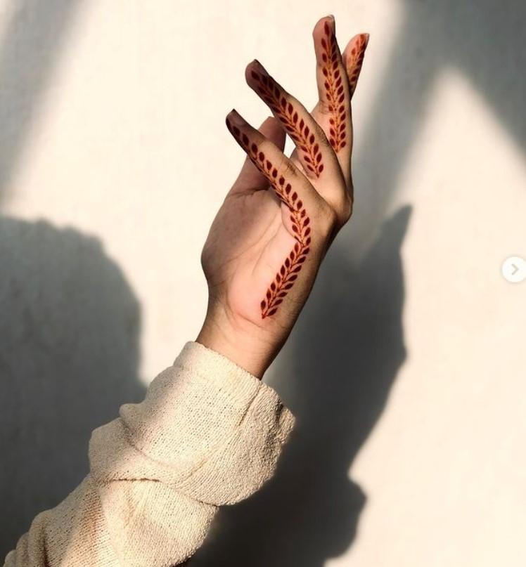 leaf finger mehndi