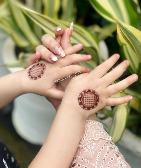 simple mehndi design for children