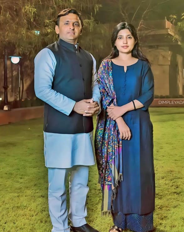 Akhilesh Yadav wife