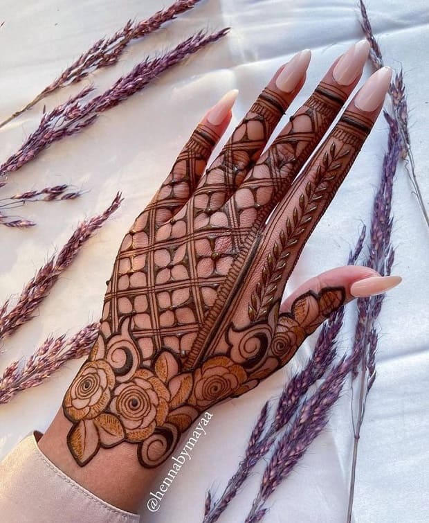 Box mehndi design