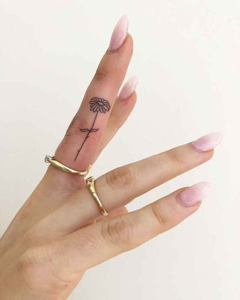 Floral-tattoo-for-fingers-cute-finger-tattoos