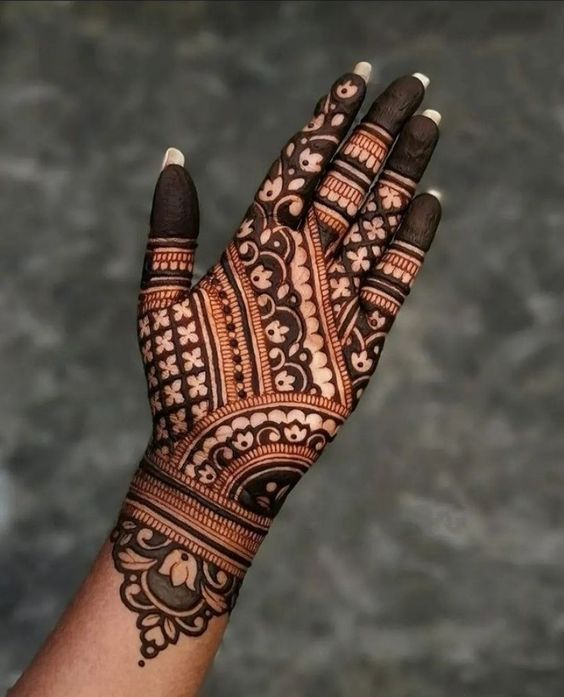 Multimotif Eid special mehndi design