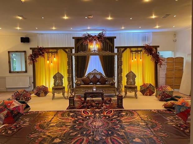 Quirky mehndi setup for wedding