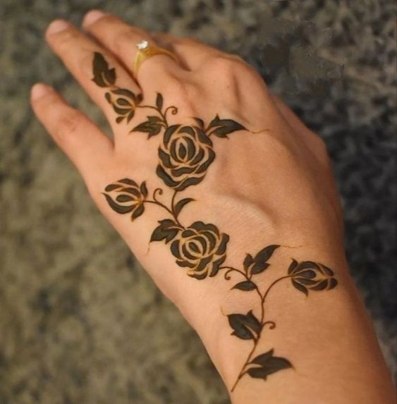 Simple Henna Design For Back Hand