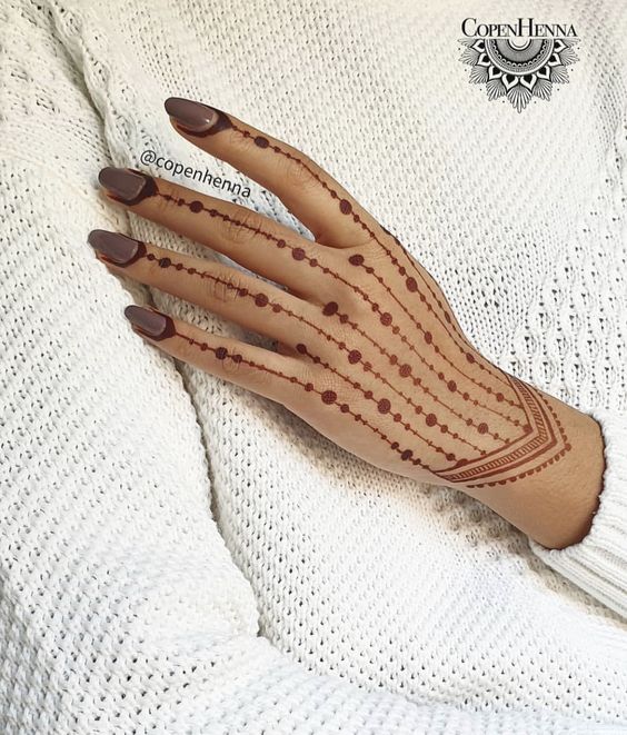 back hand henna design
