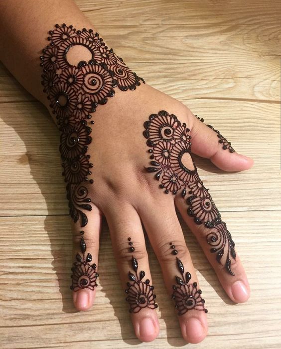 easy mehndi designs back hand