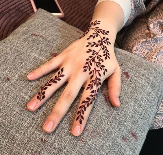 leaf motif mehndi