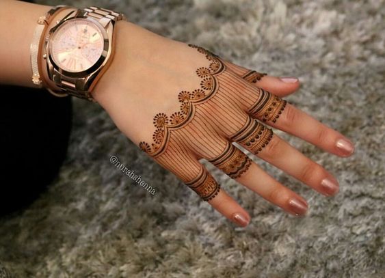 simple back hand mehndi designs