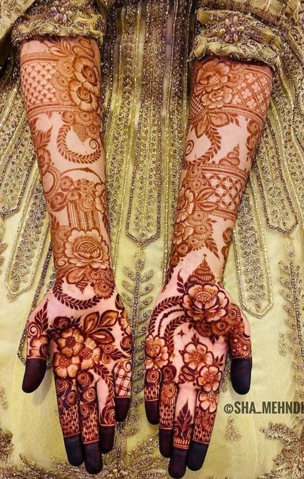 floral bridal mehndi design