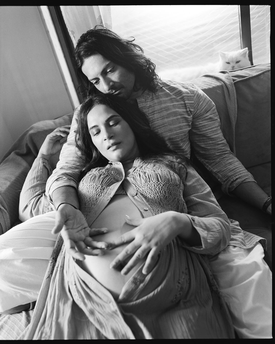 richa-chadha-maternity-shoot (2)