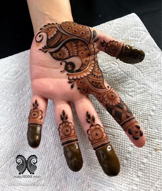 Minimal peacock front mehndi design easy and beautiful