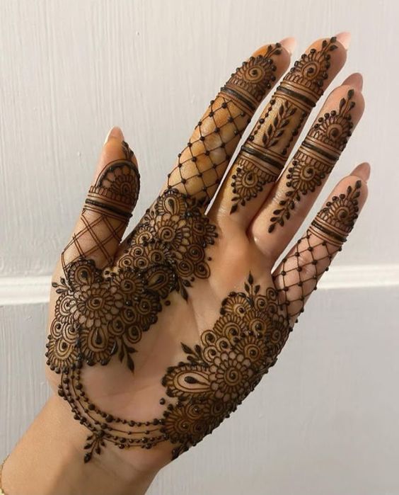 Ornamental mehndi design