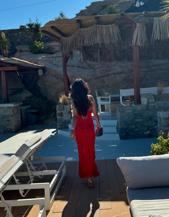 Hardik and Jasmine dating in Greece