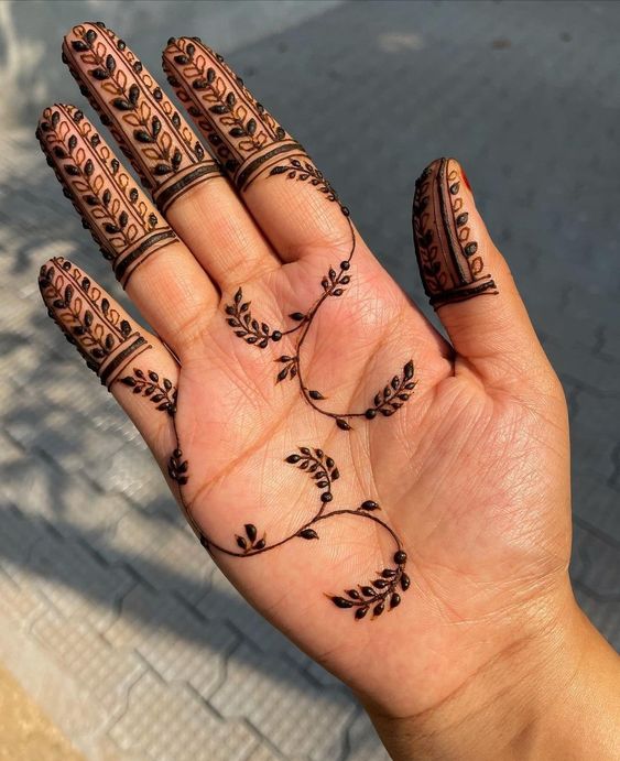 Simple leaf design for palm