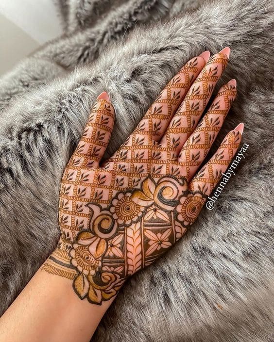 criss cross pakistani arabic mehendi design
