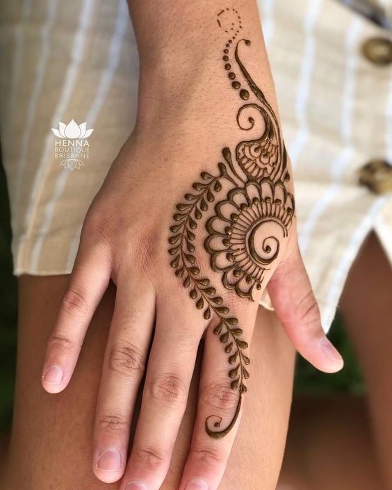 Easy back hand mehndi with paisley