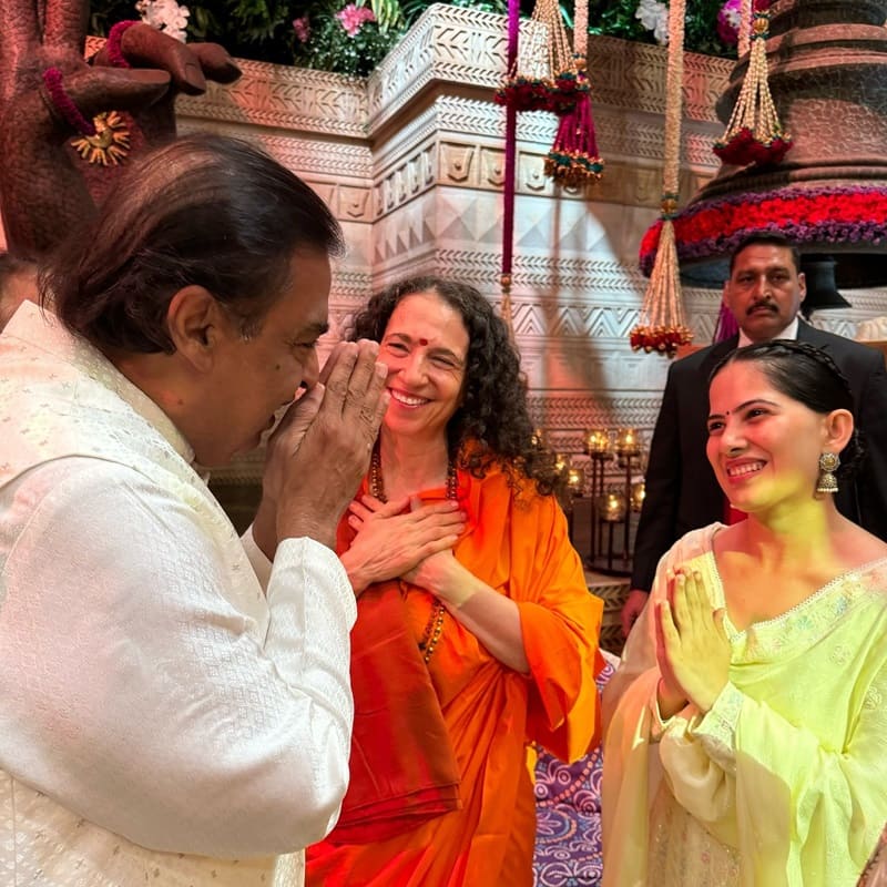 Jaya Kishori with Mukesh Ambani