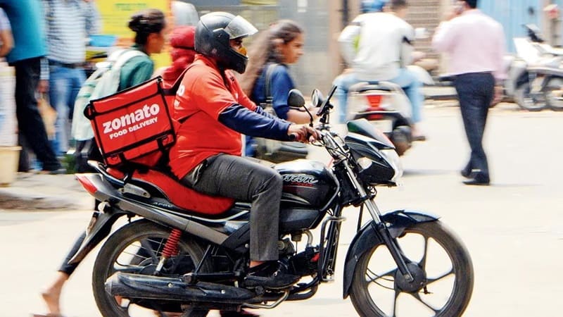 zomato delivery boy