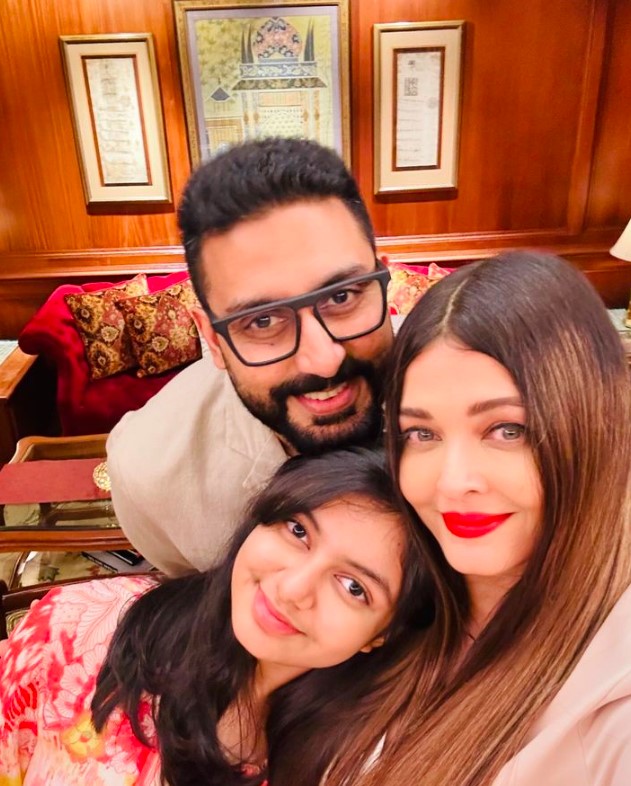 Abhishek Aishwarya with aradhya