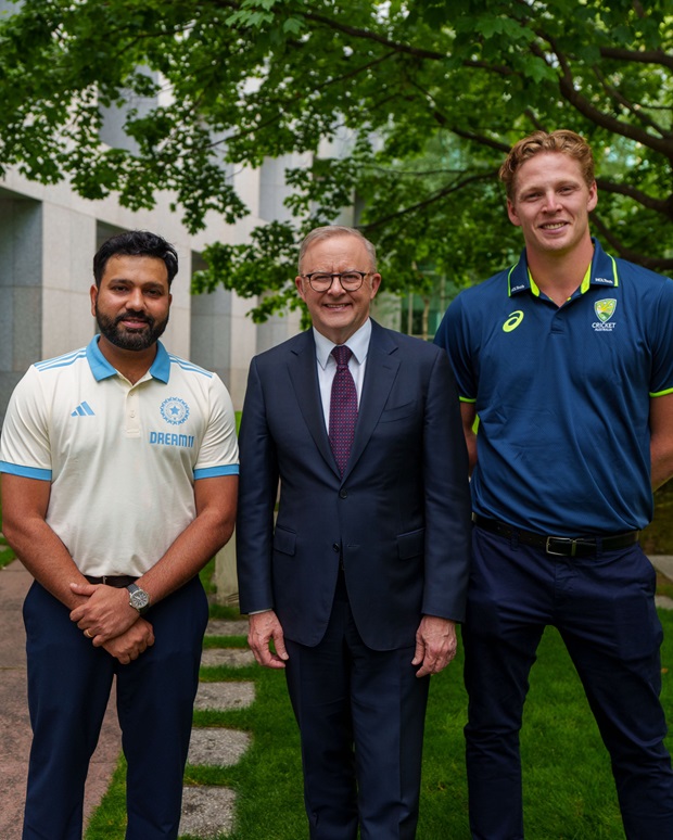 Australian PM Albanese with the Indian team