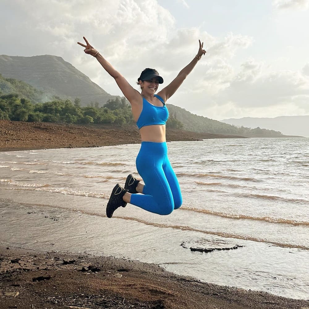 Nimrat Kaur Photos trekking