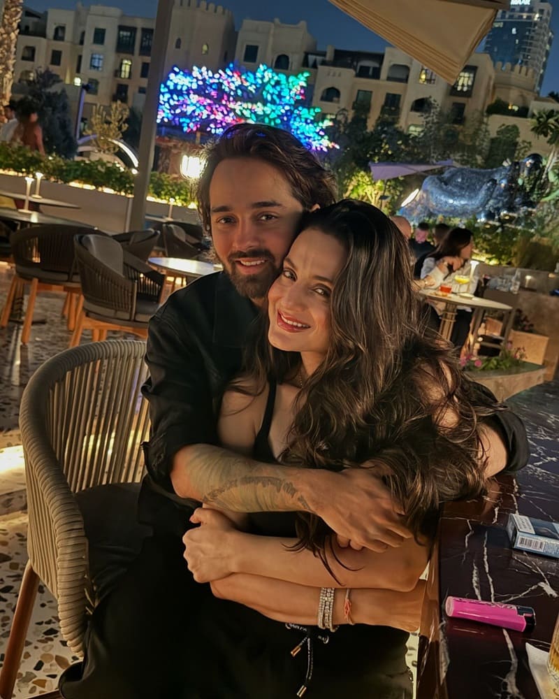 ameesha patel nirvaan birla