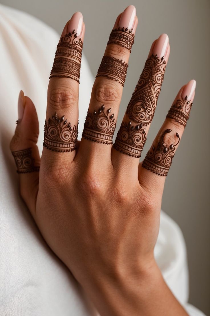 easy finger mehndi design