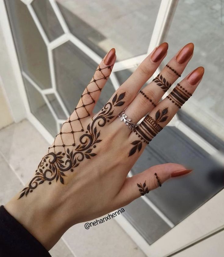 easy simple finger mehndi design