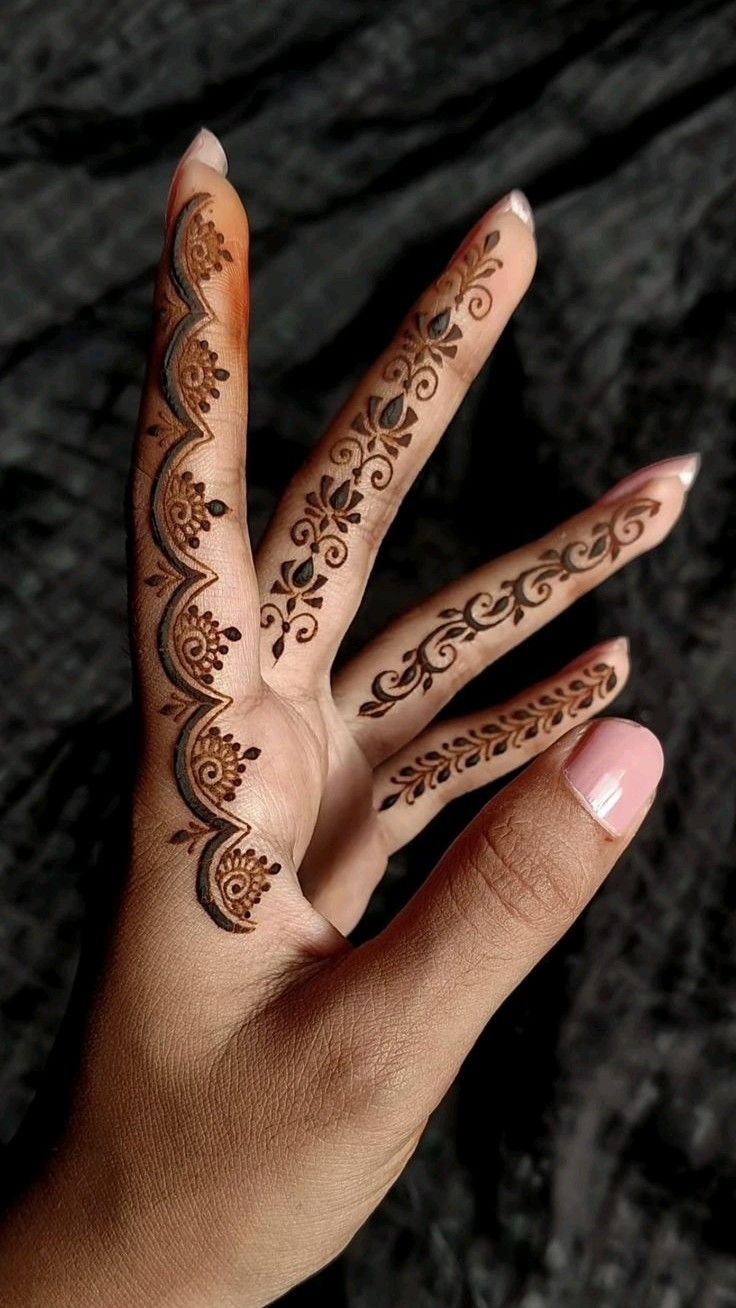 finger mehndi designs