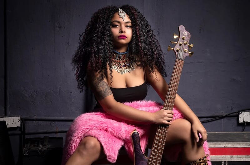 mohini dey Bassist