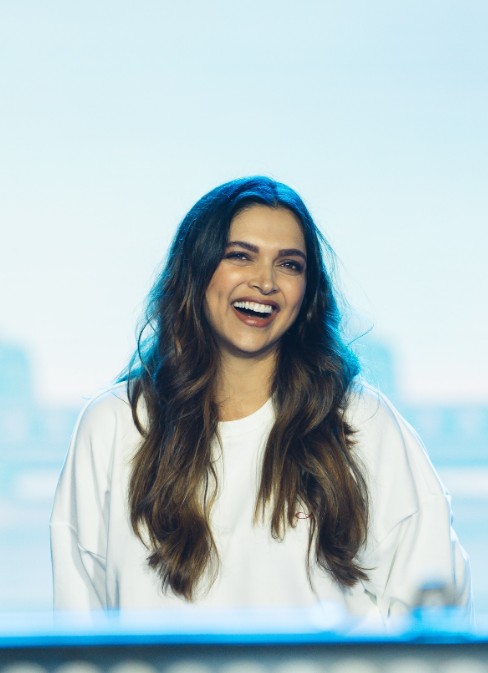 deepika padukone in Diljit Dosanjh Concert