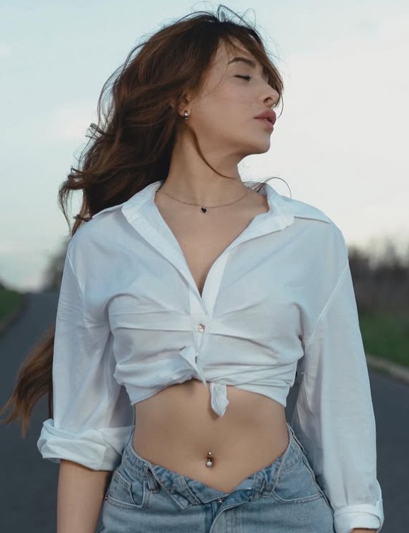 Mahira Sharma Instagram