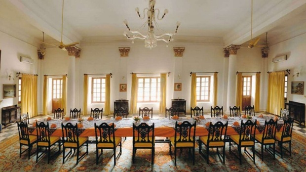 dining hall at Pataudi Palace