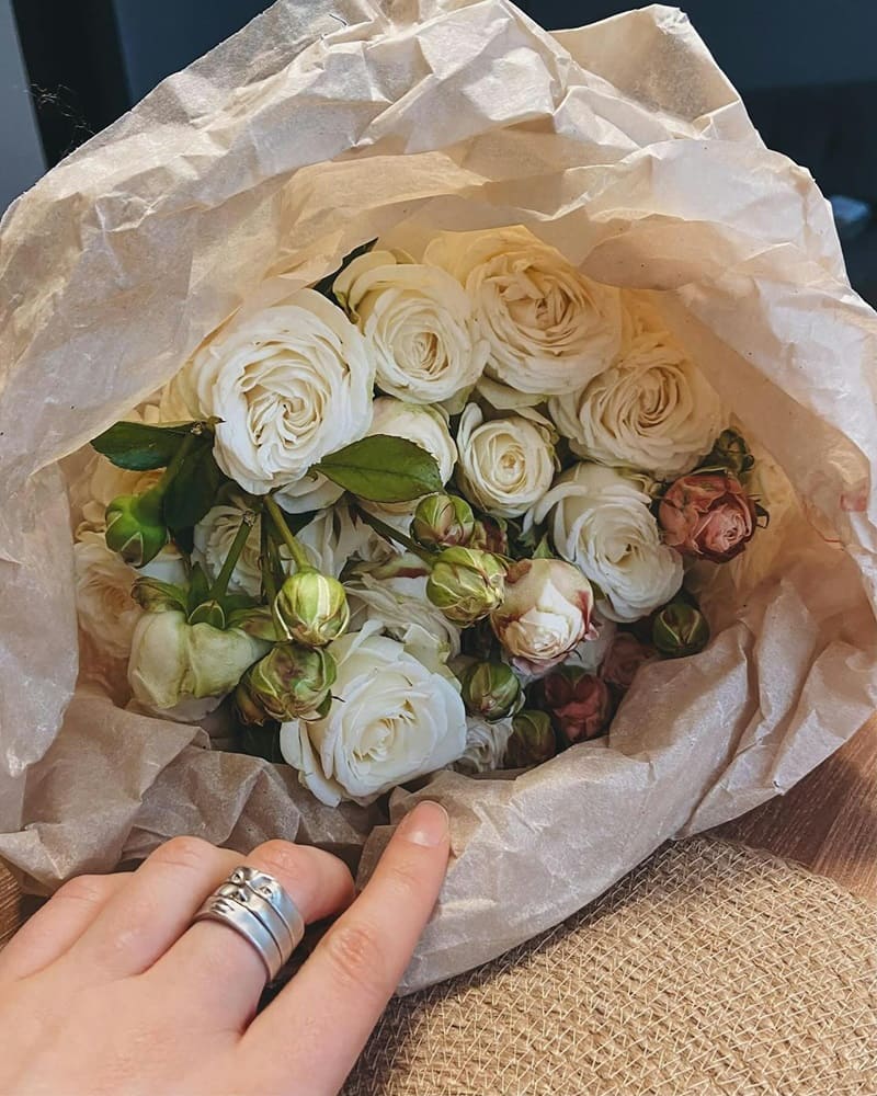 a Bouquet of Roses