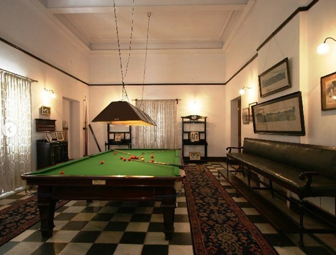 billiard room at Pataudi Palace