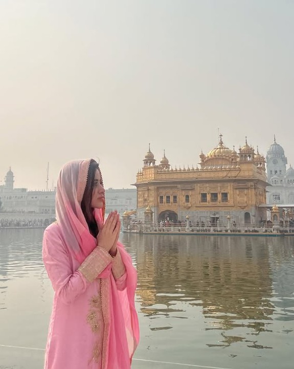 urfi in gurudwara