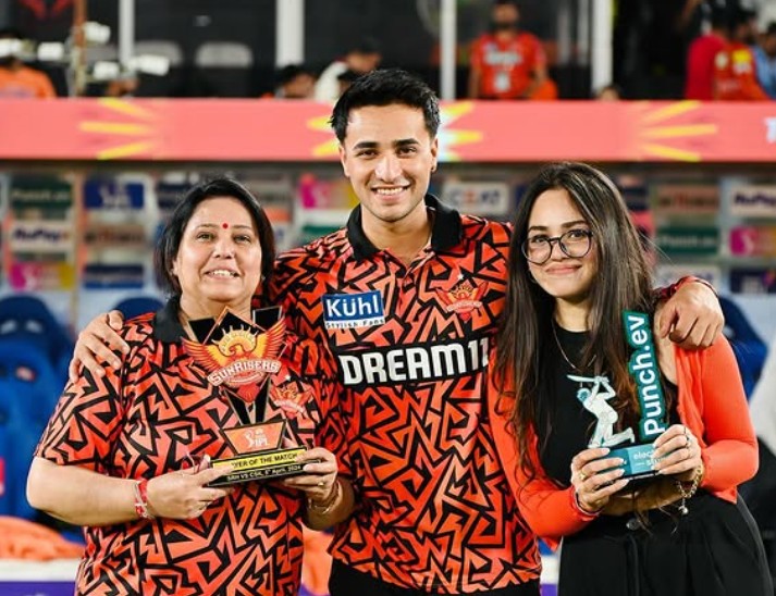 Abhishek Sharma family