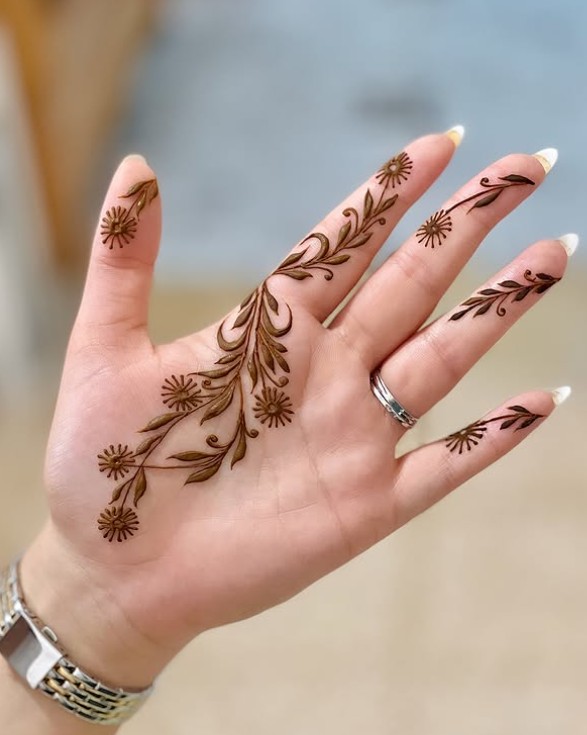 modern front hand mehndi design