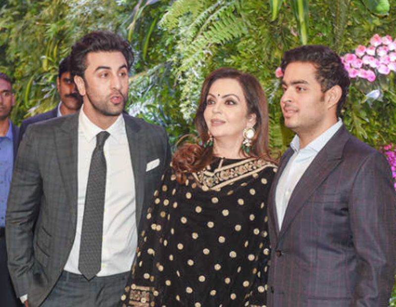 ranbir kapoor with nita ambani and akash ambani