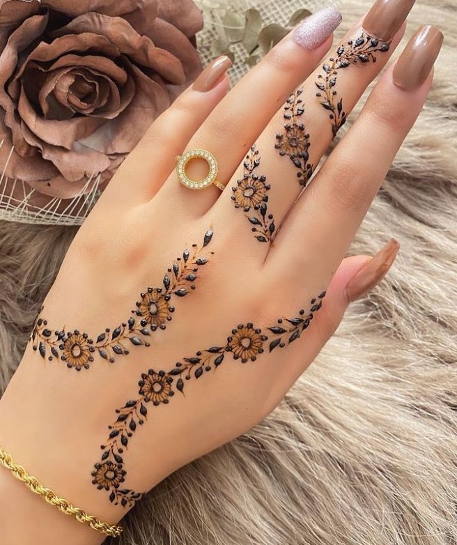 minimalist trendy henna designs